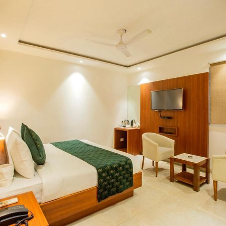 Hotel Arch Suites - Near Aerocity New Delhi Eksteriør billede