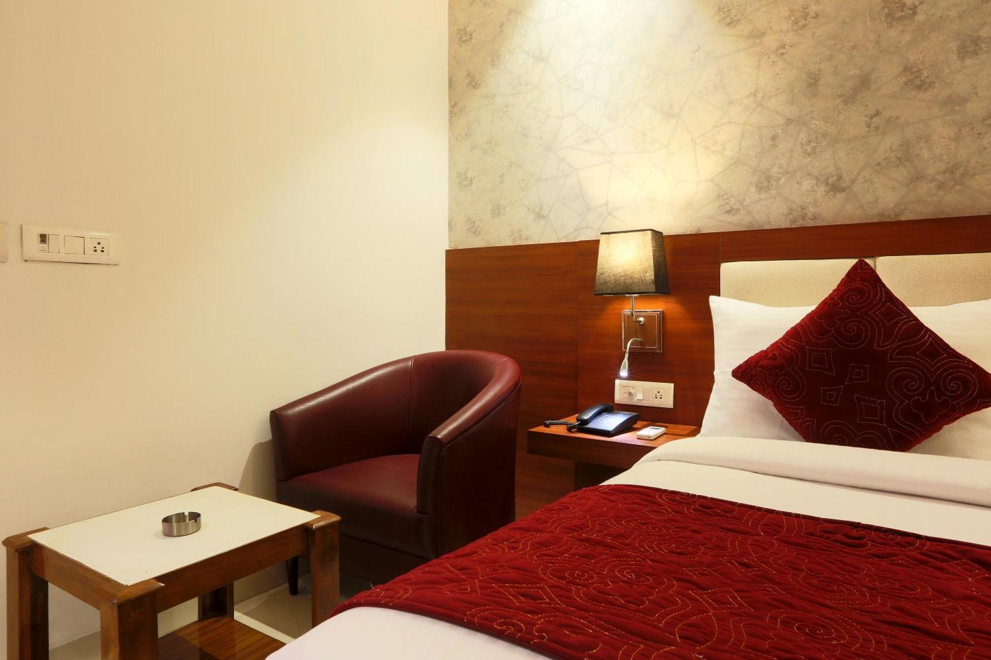 Hotel Arch Suites - Near Aerocity New Delhi Eksteriør billede