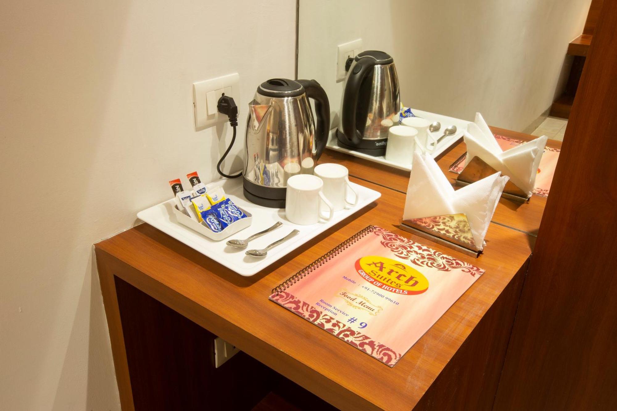Hotel Arch Suites - Near Aerocity New Delhi Eksteriør billede