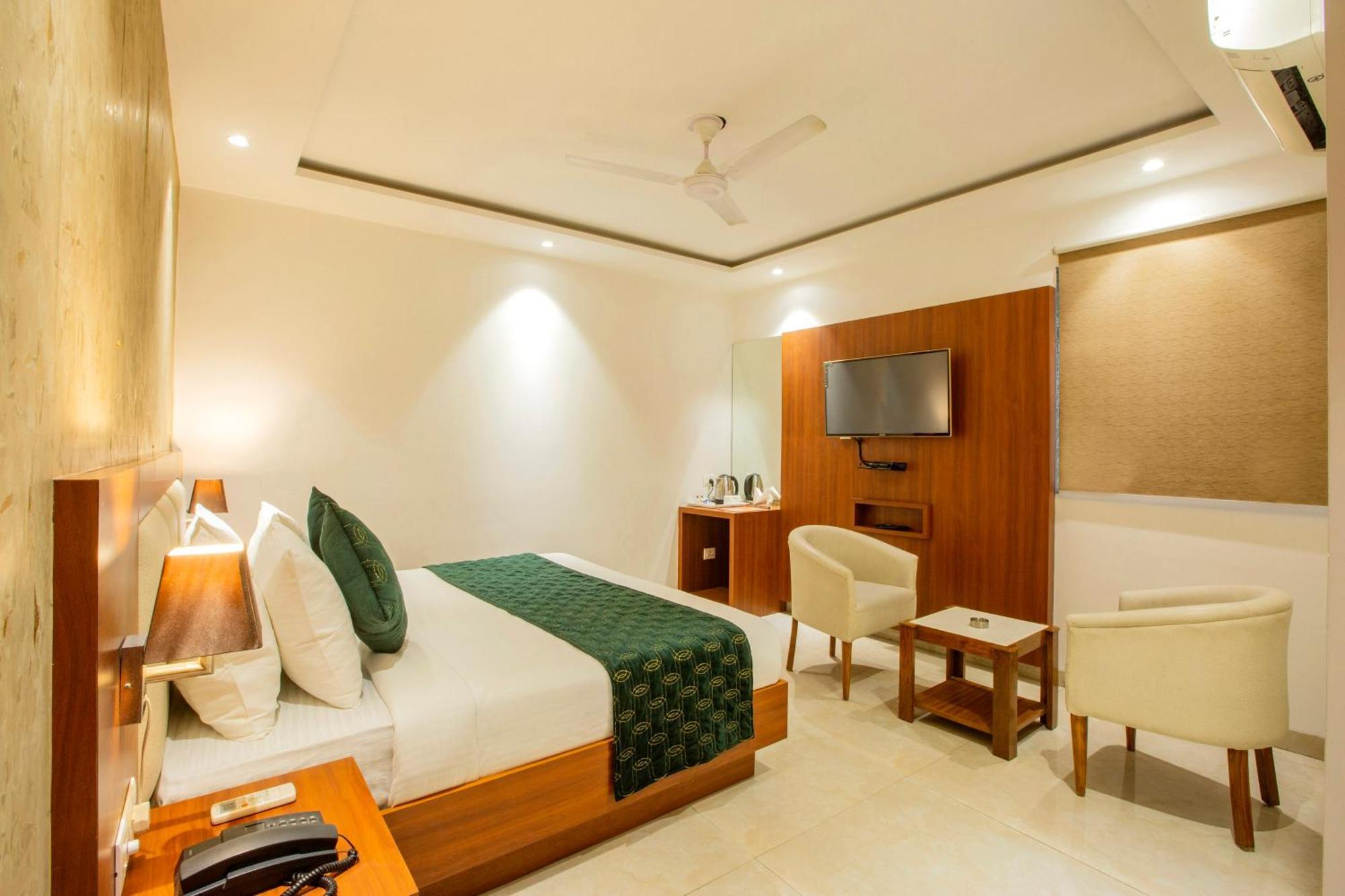 Hotel Arch Suites - Near Aerocity New Delhi Eksteriør billede