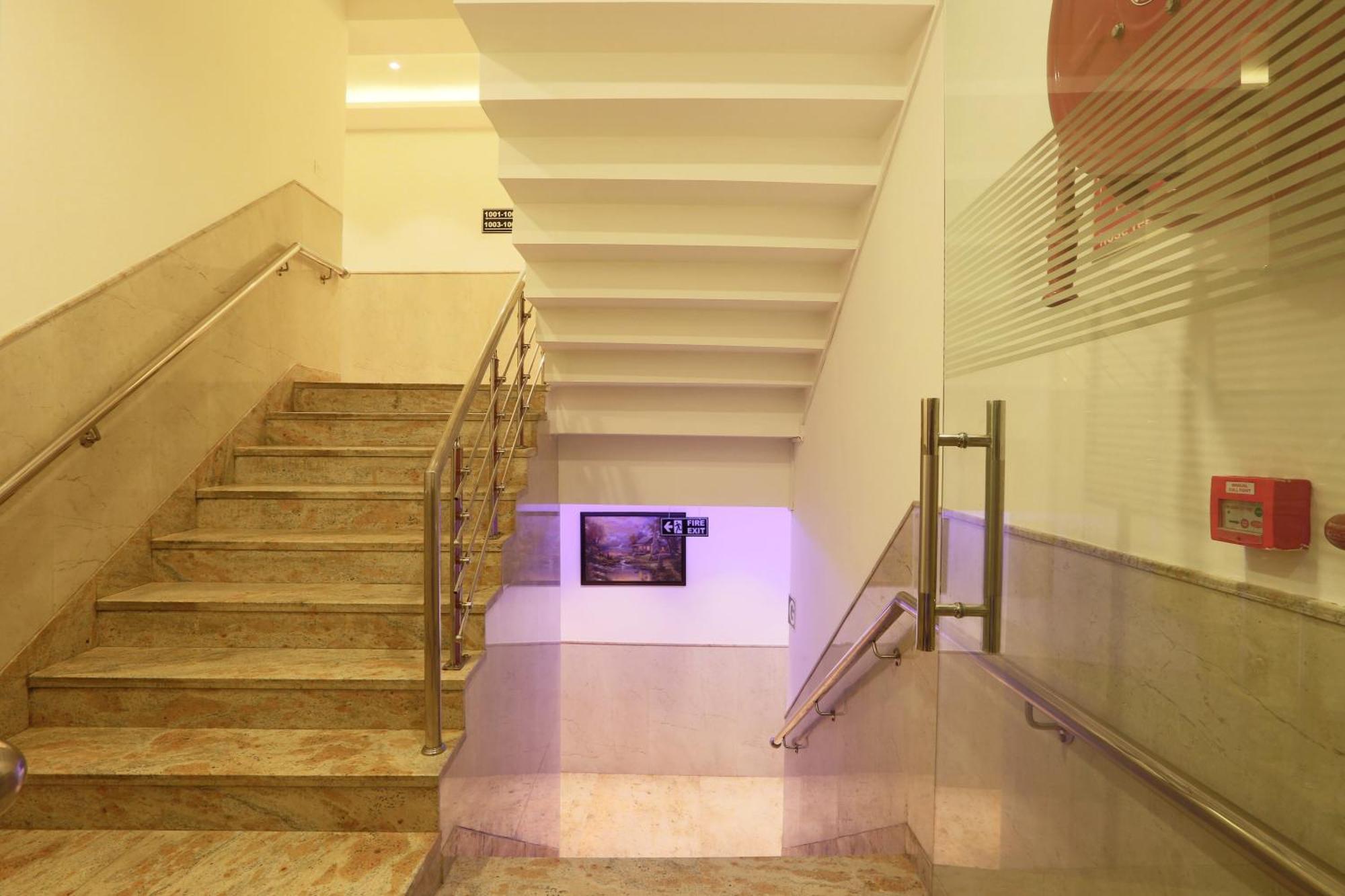 Hotel Arch Suites - Near Aerocity New Delhi Eksteriør billede